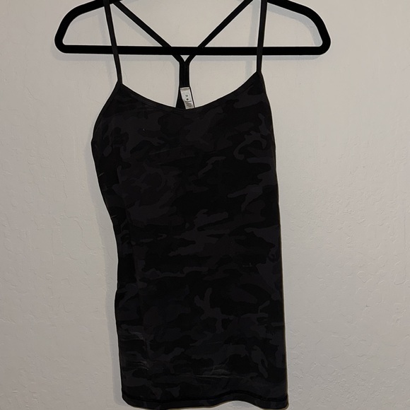 Lululemon fitness top - Picture 3 of 8